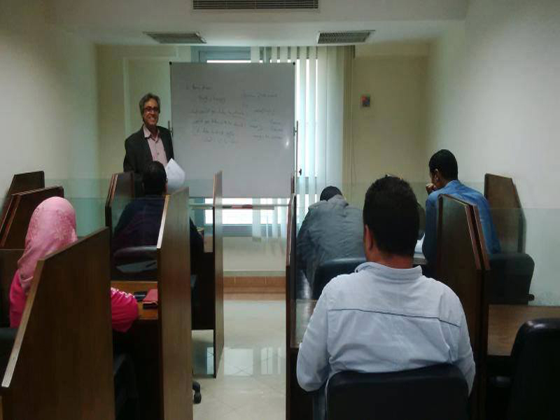  برنامج " اللغة الانجليزية - المستوي الثاني "