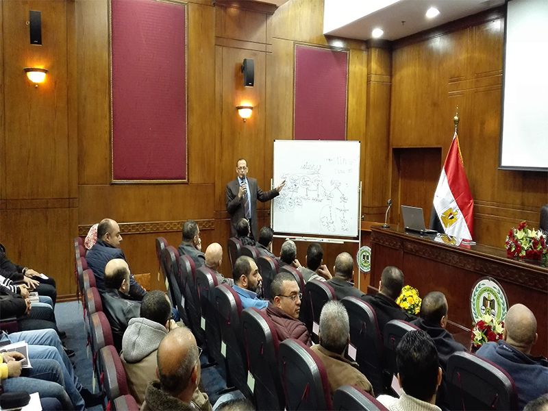 دورة تدريبية عن مزاولة الإستيراد